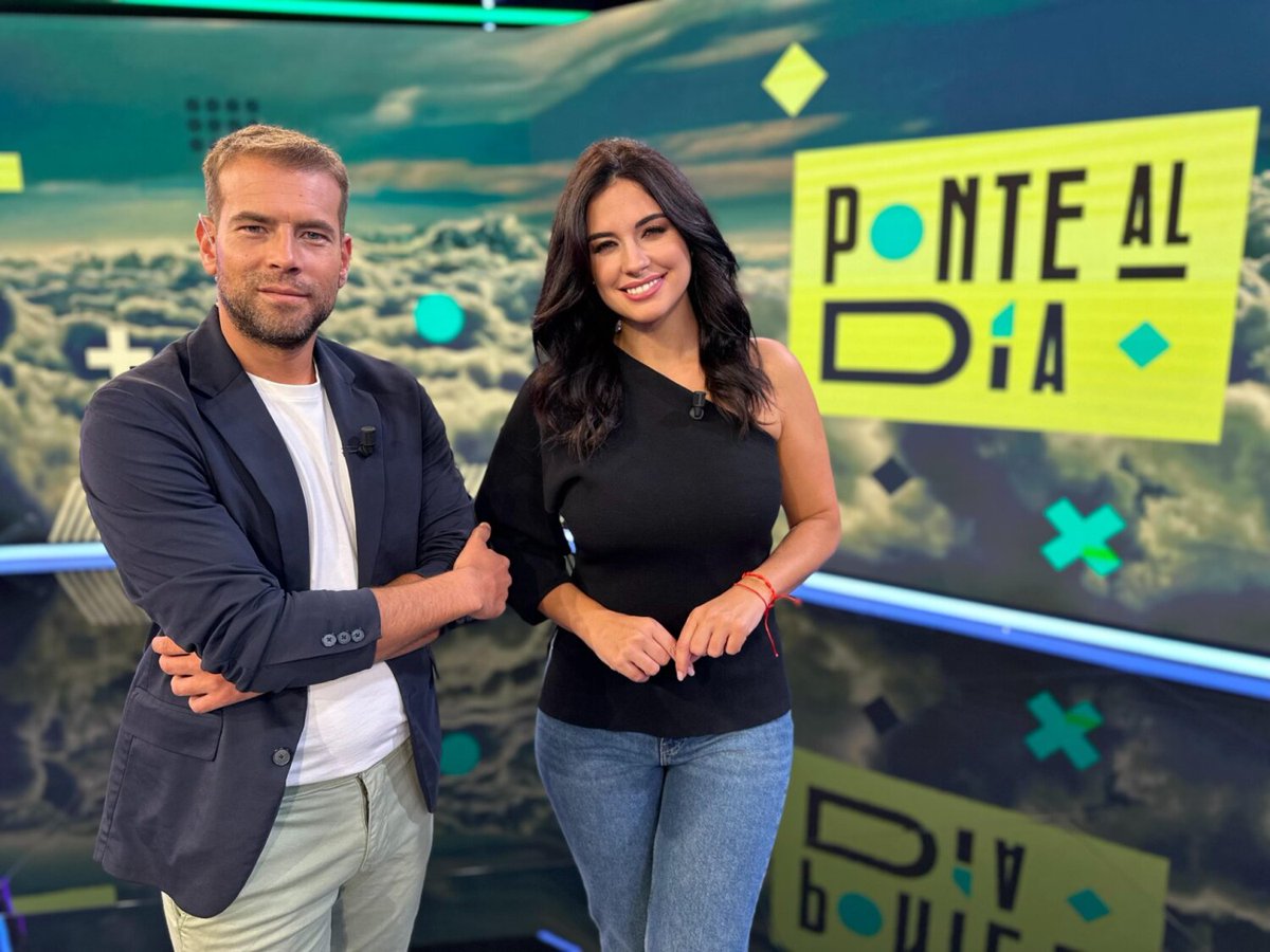 ¡Ponte al Día! (@pontealdiartvc) on Twitter photo 📺 ¡Arranca #Pontealdía con <a href="/pedromachinr/">Pedro Machín</a> y <a href="/WendyFuents/">Wendy Fuentes</a>!
👀 Hoy hablamos del fallecimiento de #ManuelHermoso.
🖐️ También conoceremos el proyecto "Cinco sentidos, infinitas sensaciones" creado por un colegio en Santa Cruz de Tenerife.
🚌 Además la #Biblioguagua sigue de 📺 ¡Arranca #Pontealdía con <a href="/pedromachinr/">Pedro Machín</a> y <a href="/WendyFuents/">Wendy Fuentes</a>!
👀 Hoy hablamos del fallecimiento de #ManuelHermoso.
🖐️ También conoceremos el proyecto "Cinco sentidos, infinitas sensaciones" creado por un colegio en Santa Cruz de Tenerife.
🚌 Además la #Biblioguagua sigue de