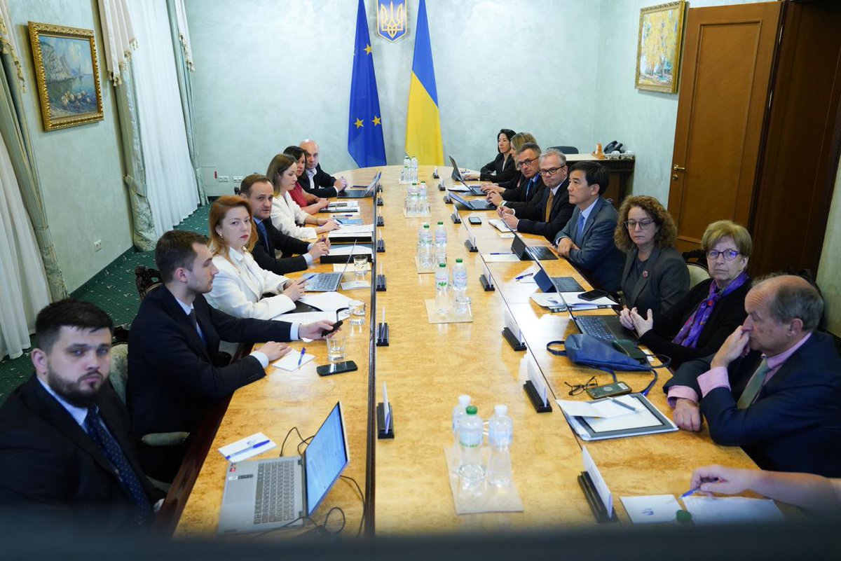 Ministry for Development (@minforuadev) on Twitter photo 🇺🇦 and the <a href="/WorldBank/">World Bank</a> discussed a new housing support initiative for internally displaced persons (IDPs). The new program should allow IDPs to purchase housing to replace what they lost in temporarily occupied territories. More: bit.ly/4jOE2vL 🇺🇦 and the <a href="/WorldBank/">World Bank</a> discussed a new housing support initiative for internally displaced persons (IDPs). The new program should allow IDPs to purchase housing to replace what they lost in temporarily occupied territories. More: bit.ly/4jOE2vL