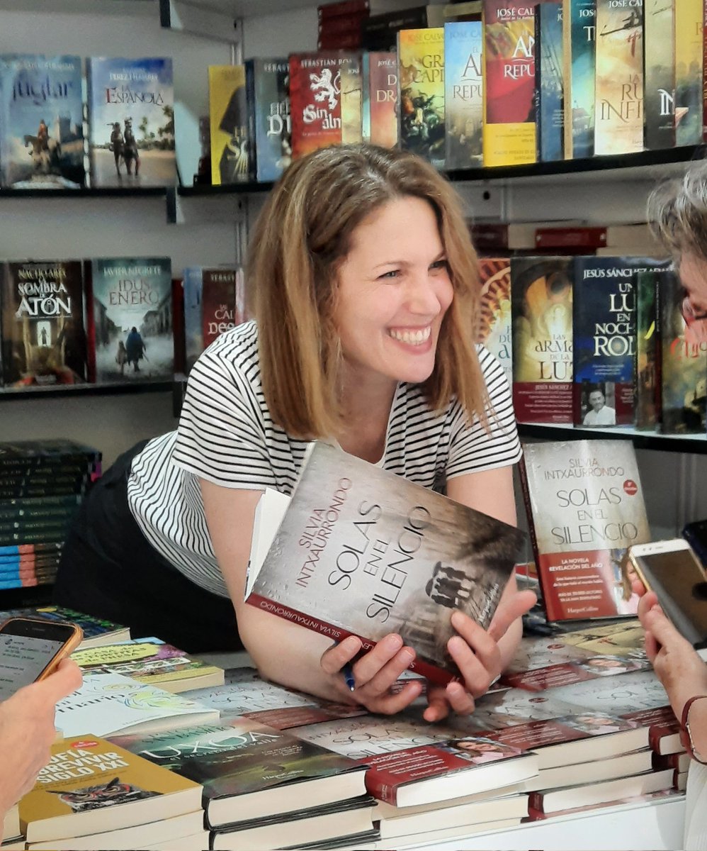 En la <a href="/FLMadrid/">Feria del Libro de Madrid</a> ví autores maravillosos y enormes profesionales en periodismo. <a href="/SIntxaurrondo/">Silvia Intxaurrondo</a> GRACIAS por haber estado ahí. <a href="/La1_tve/">La 1</a> <a href="/LaHoraTVE/">La Hora de La 1</a>