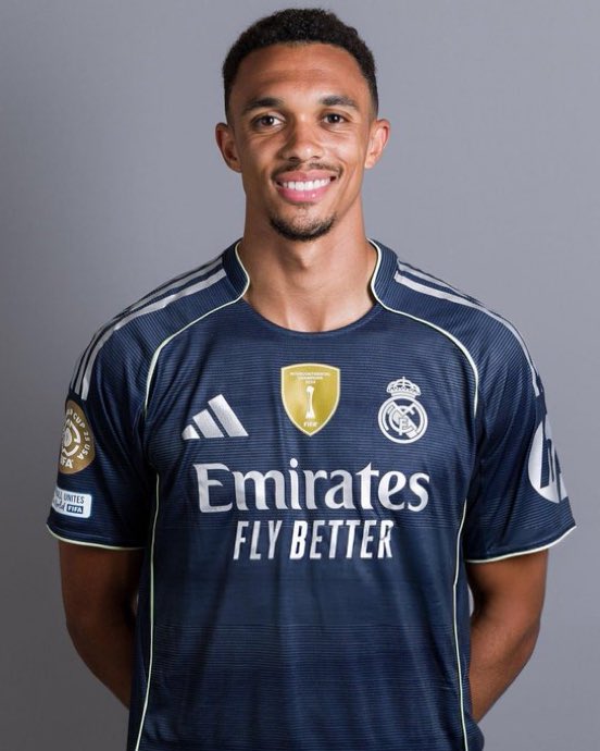 12TAA_'s tweet photo. Trent 👕 #CWC2025 https://t.co/o8WgswkxYh