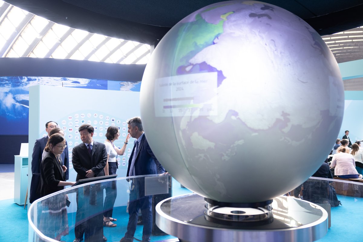 edito_dto's tweet image. π 6,000+ people experienced the power of the πͺπΊ #EUDTO at #UNOC3!
From live demos to hackathons, the EU DTO showed how we're transforming ocean knowledge with π modelling, π biodiversity insights & π‘οΈ resilience tools.
π₯ Replays soon at π digitaloceanpavilion.eu