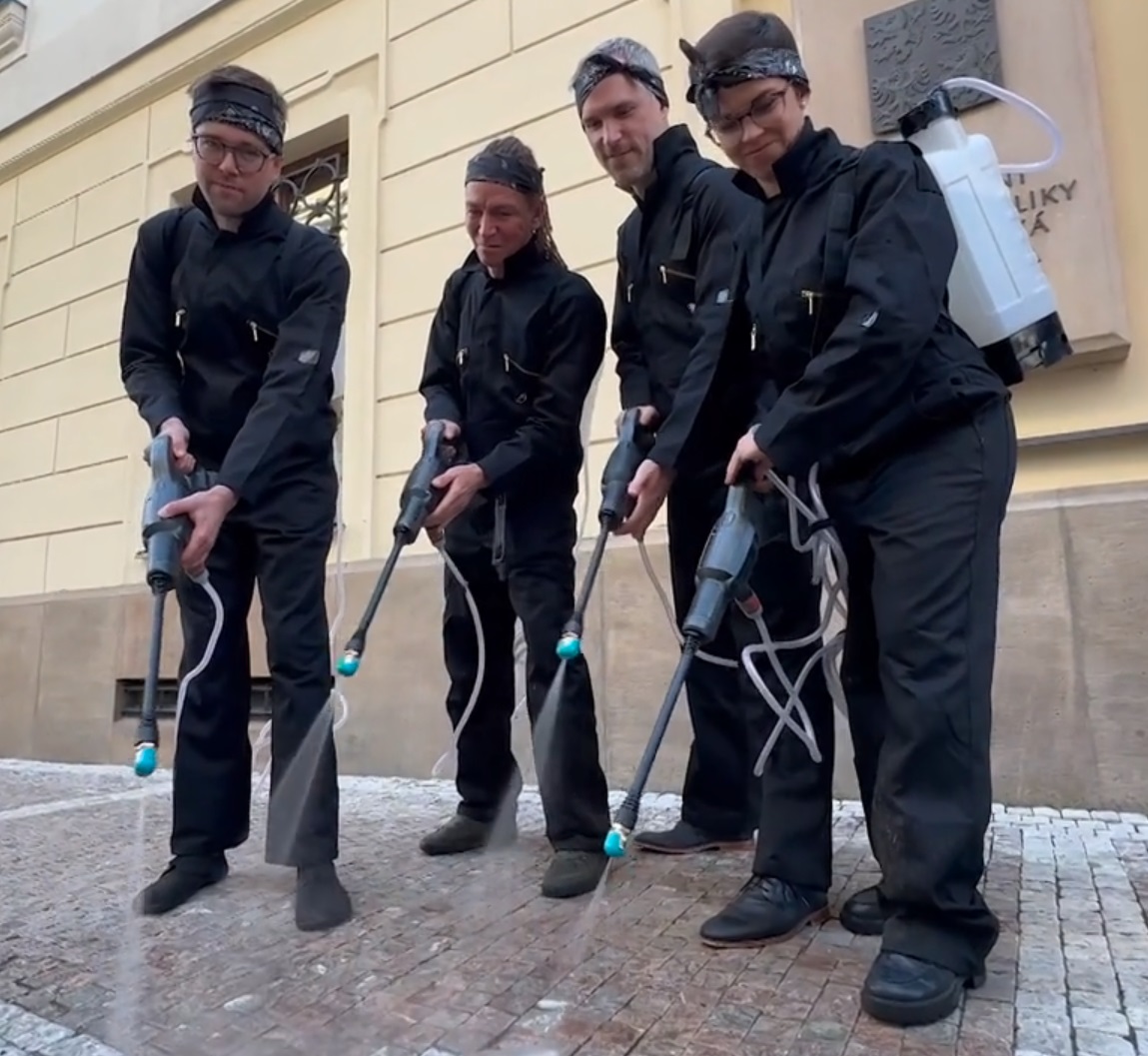 jura_haczek's tweet photo. Já nějak nevím, co si o tom myslet? 🤷‍♂️ https://t.co/s6vCDBaFnj