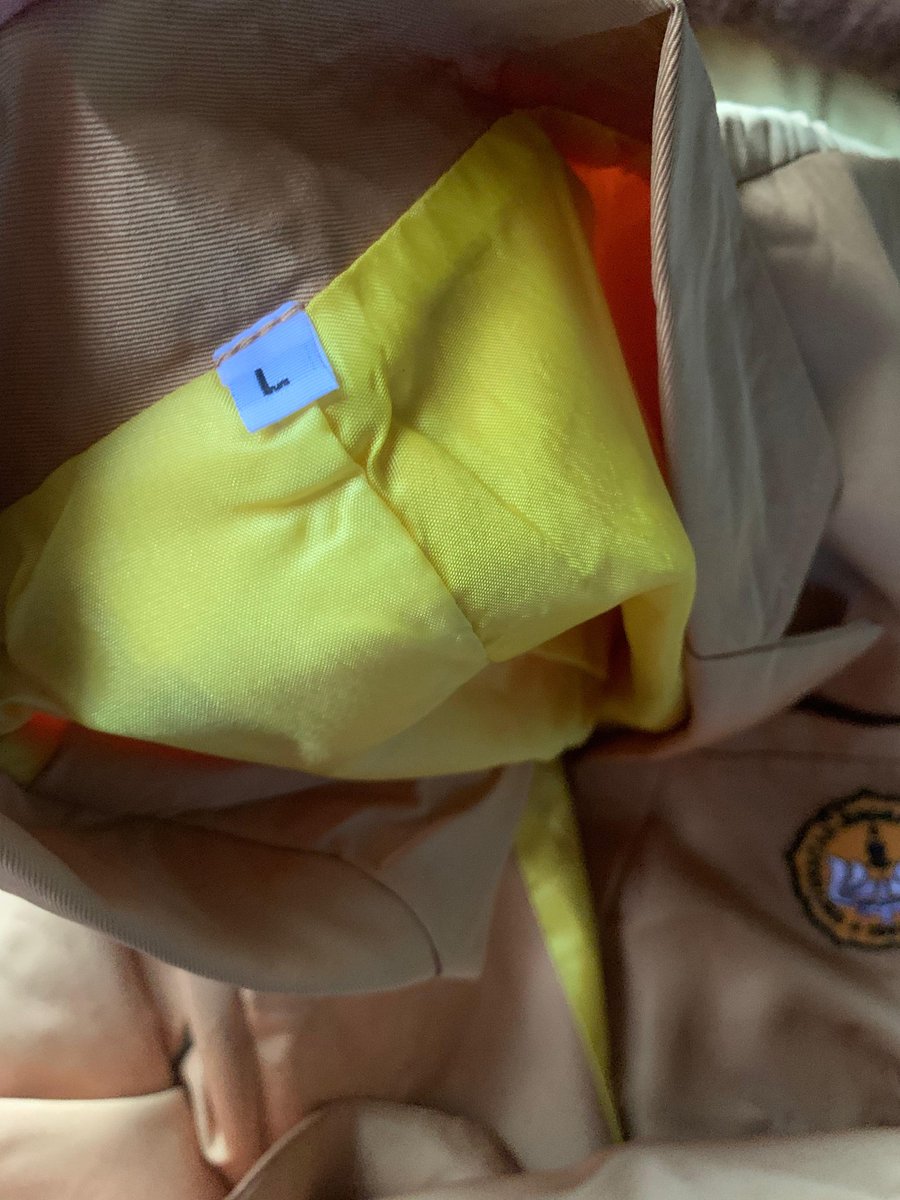 adisaaaaa02's tweet image. wtt almet unsoed‼️
have: size L
want: size M
ada yang mau tuker almet unsoed? baru ajaa ambil hari ini
#unsoed