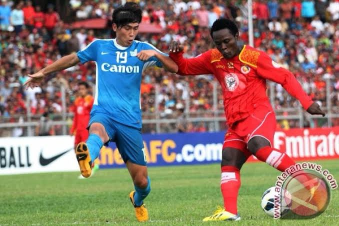 Kok bisa lho klub yang pernah sampai ke delapan besar AFC Cup 2013 dikatain sebagai klub abal-abal 😂

Belum pernah ditoyor ama Elie Aiboy apa?