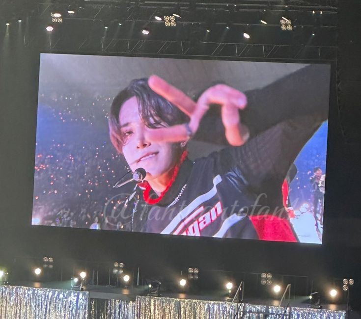 𝑳 || 𐂂 (@enhypevan) on Twitter photo 