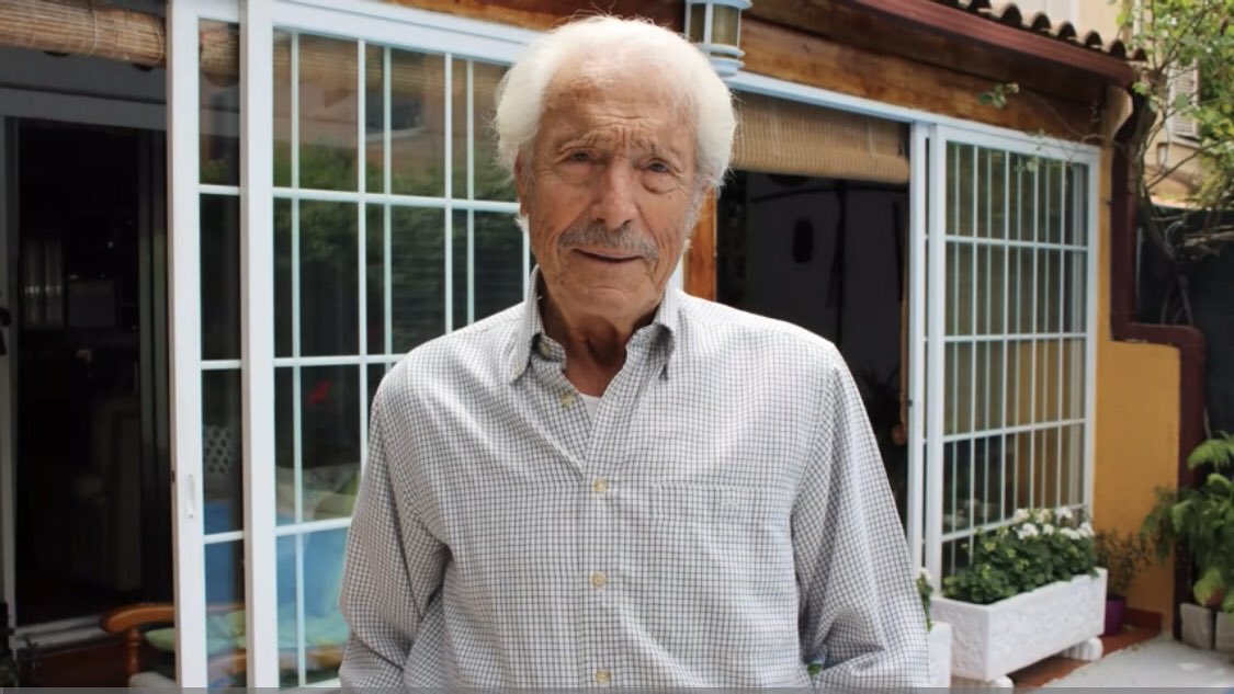 Hoy se ha ido ante todo una buena persona, que es lo mejor que se puede ser en esta vida.
Muchas gracias Manolo Zarzo por tu generosidad y por haber tenido la gran suerte de haberte conocido. 
Te recordaremos siempre en tus películas.
Y como tú decías, te parieron muy bien💫