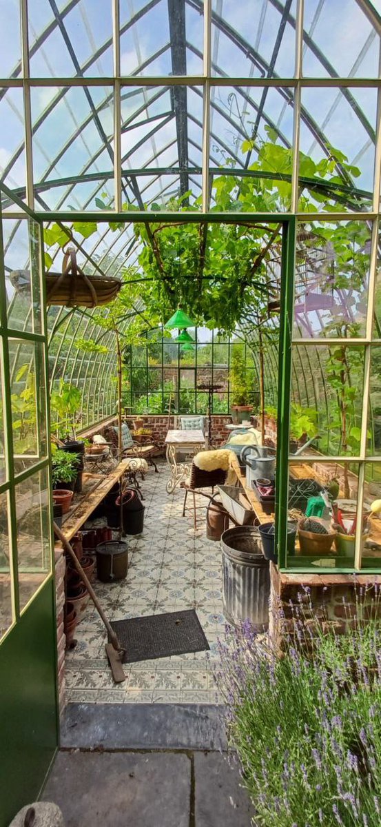 Tradition means hands in contact with Nature and Crafts.

We're midway in the Solstice, and there's no better moment to integrate Architecture and Agriculture to become ungovernable.