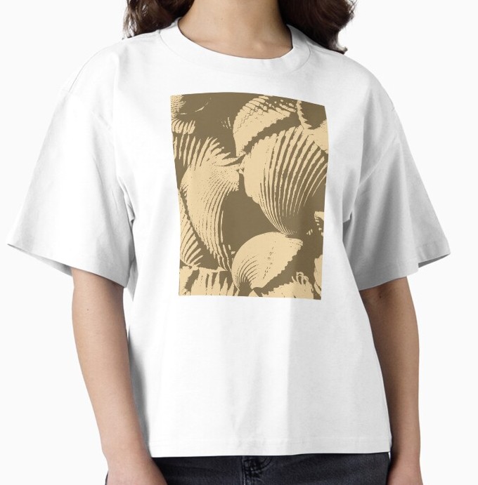 ElpidaMpt's tweet photo. Shells pattern design in gold and beige tones!🐚🧡💛#shells #patterndesign #minimalist #tshirt #posterdesign #wallart #shelltexture

Available on: https://t.co/0wOlLTcBAR https://t.co/qL6NxmTOZF