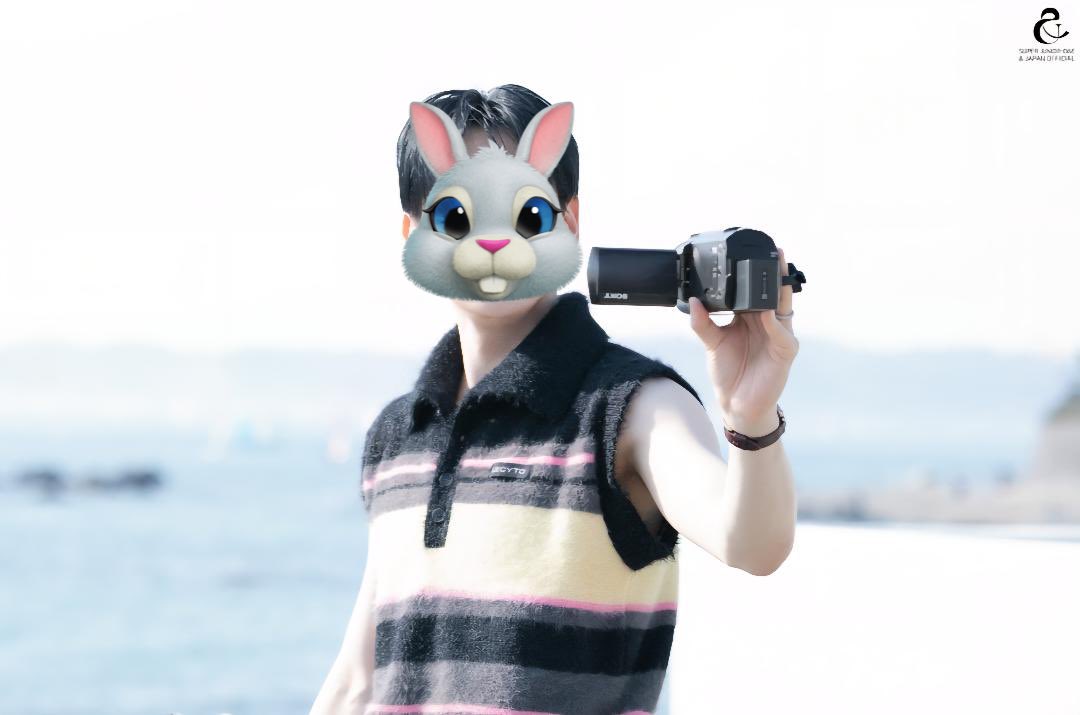 2025.06.17 Japan Official Fan Club Update: EUNHYUK 

“【&amp;JAPAN Members】PHOTO Updated 📸

SUPER JUNIOR-D&amp;E 2025 FANMEETING 「&amp;-STATION」
POSTER, VCR SHOOTING BEHIND (EUNHYUK) (8 CUT)

SUPER JUNIOR-D&amp;E 2025 FANMEETING "&amp;-S TATION" POSTER, VCR SHOOTING BEHIND (EUNHYUK) has been