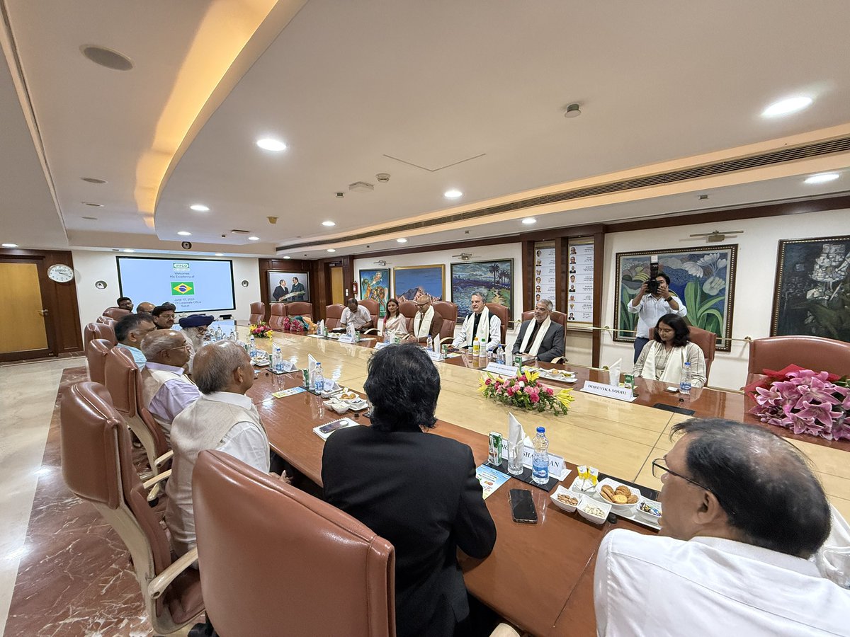 drusawasthi's tweet image. Today, I met H.E. Kenneth Félix Haczynski da Nóbrega, Ambassador of Brazil to India @BrazilEmbassyIN @indiainbrazil at IFFCO Sadan, New Delhi. The meeting was on the occasion of Signing of Agreement between IFFCO Nanoventions, India and Nanofert, Brazil for manufacturing of Nano…