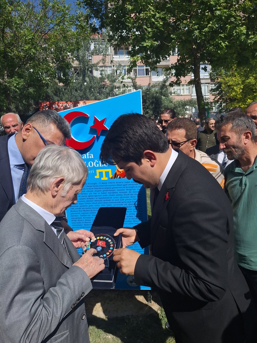 Kırım Tatarlarının milli lideri, insan hakları savunucusu ve onurlu direnişin simge ismi Sayın Mustafa Abdülcemil Kırımoğlu’nun Elazığ ziyaretinde, Türkiye Kamu-Sen Elazığ İl Temsilciliği olarak kendilerini şehrimizde görmekten büyük bir onur ve gurur duyduk.

Türk milletinin
