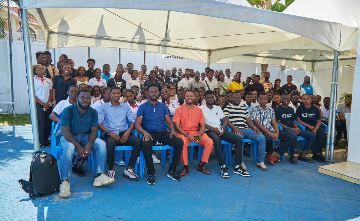 codetraingh's tweet image. They came, and they asked the real questions.
We had the pleasure of hosting some final year statistics and actuarial science students from the @KNUST_Live 
#atcodetrainafrica
#admissionsopen
#daretobedifferent