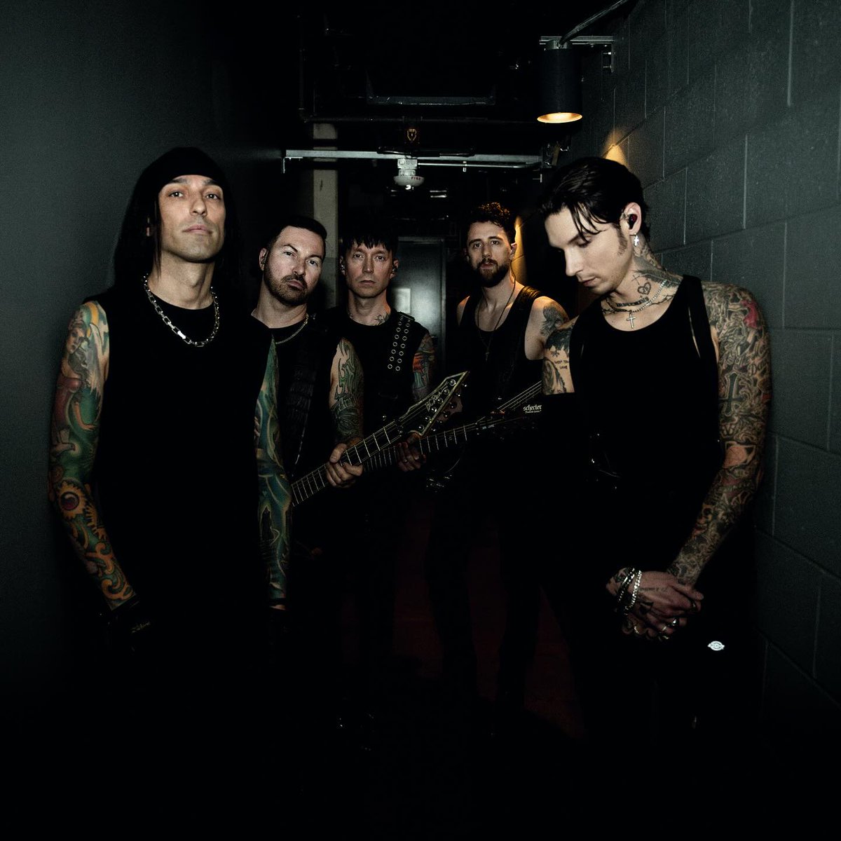 h1kari99's tweet photo. 𝐇𝐚𝐩𝐩𝐲 𝟏𝟔𝐭𝐡 𝐁𝐕𝐁 𝐝𝐚𝐲! 🤘🏻
@blackveilbrides 

#BVBday #BlackVeilBrides https://t.co/lXUEJ7gxPL