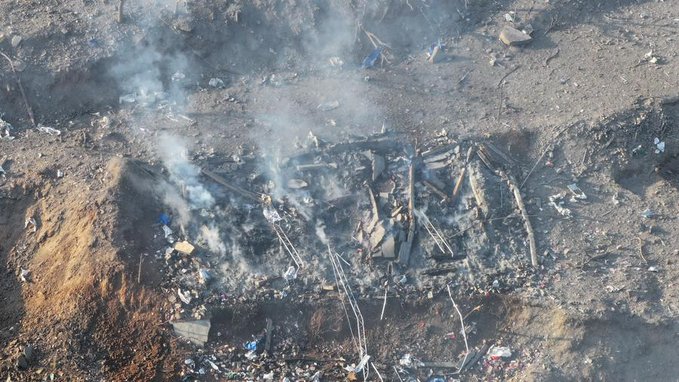 DeccanChronicle's tweet image. Nine people have died and 26 others injured when a massive explosion rocked a fireworks factory in central China.
(Picture courtesy : X)
#China #FireworkFactory #explosion