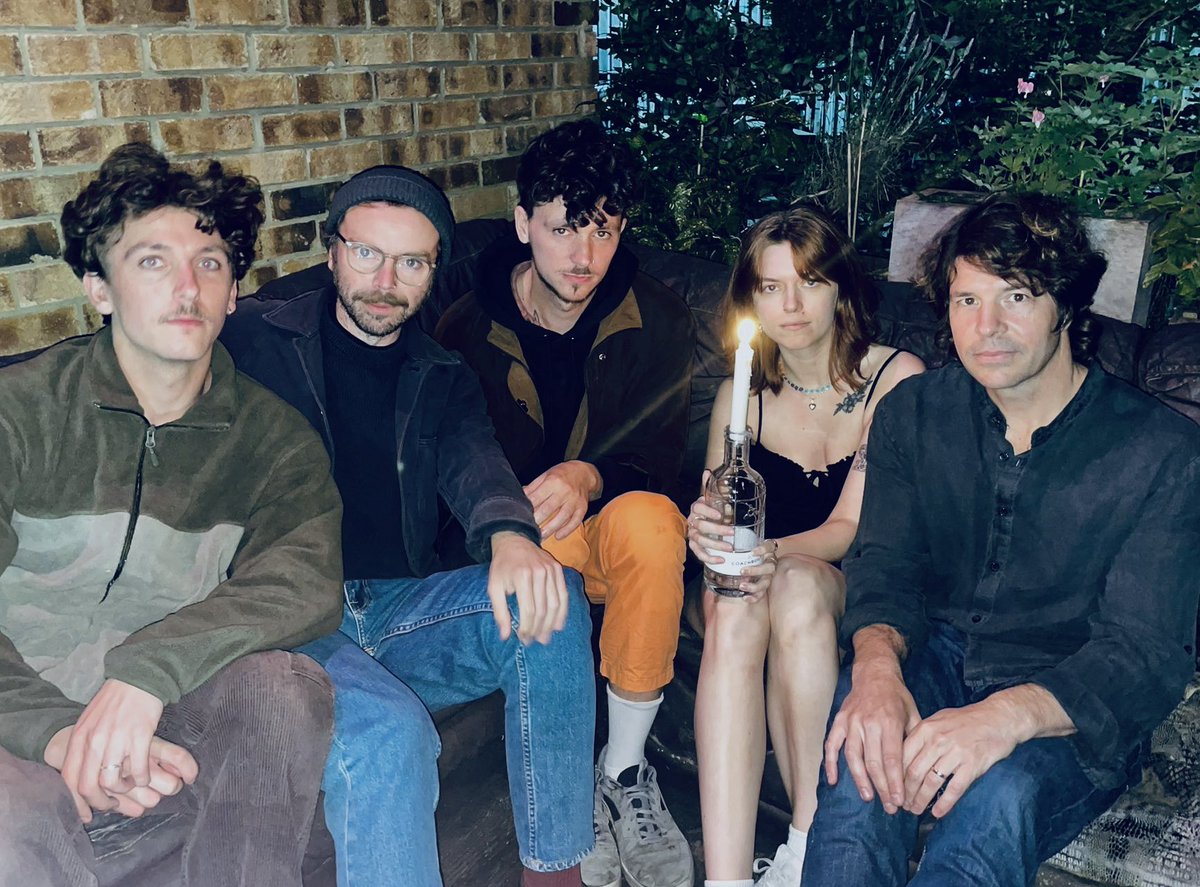 Two Headed Horse tweet media