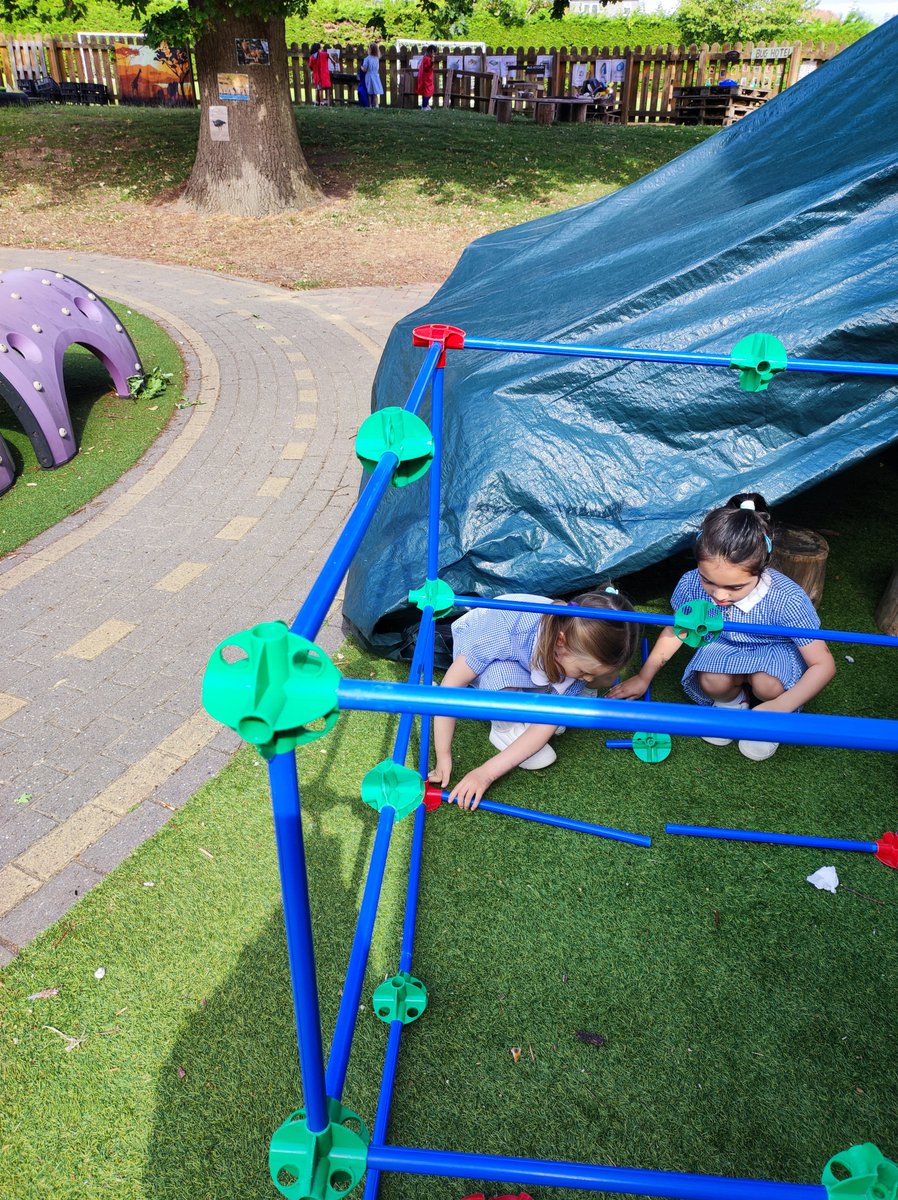 Nursery pupils are busy den making. This encourages problem solving, teamwork and creativity whilst developing their imagination.