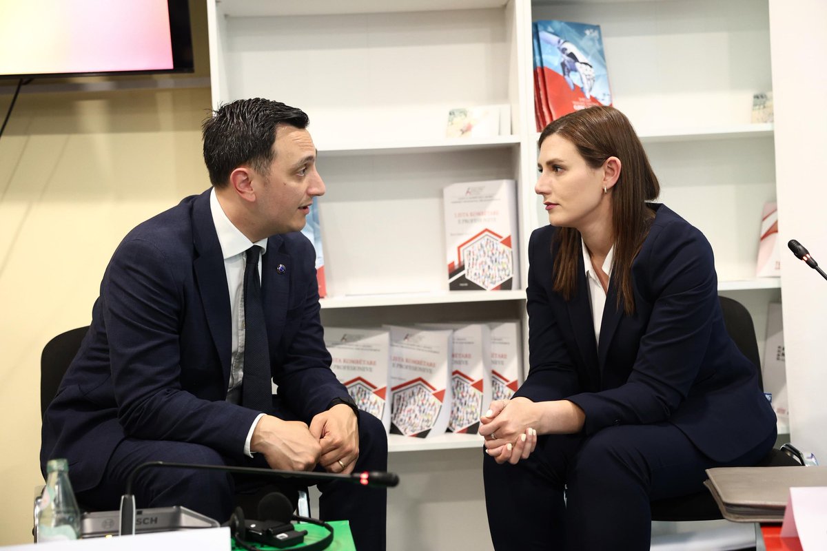 Bora Muzhaqi (@bora_muzhaqi) on Twitter photo Inspiring meeting with EU Commissioner <a href="/GlennMicallef/">Glenn Micallef</a> 🇪🇺🤝
We discussed youth participation, education, the Youth Guarantee, and culture – for a more inclusive future and a Europe that feels closer to every young Albanian. 🇦🇱⭐️🇪🇺 Inspiring meeting with EU Commissioner <a href="/GlennMicallef/">Glenn Micallef</a> 🇪🇺🤝
We discussed youth participation, education, the Youth Guarantee, and culture – for a more inclusive future and a Europe that feels closer to every young Albanian. 🇦🇱⭐️🇪🇺