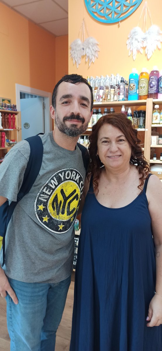 CNLVallèsOccidental3 (@cnlvo3) on Twitter photo Alumnes de Bàsic 3 de Barberà i Badia fan pràctiques als establiments col·laboradors del <a href="/vxlcat/">Voluntariat per la llengua</a>. El comerç local és clau perquè puguin practicar el que aprenen a l'aula en un context real. Gràcies per fer-ho possible! <a href="/AjuntamentBadia/">Ajuntament de Badia del Vallès</a> Alumnes de Bàsic 3 de Barberà i Badia fan pràctiques als establiments col·laboradors del <a href="/vxlcat/">Voluntariat per la llengua</a>. El comerç local és clau perquè puguin practicar el que aprenen a l'aula en un context real. Gràcies per fer-ho possible! <a href="/AjuntamentBadia/">Ajuntament de Badia del Vallès</a>