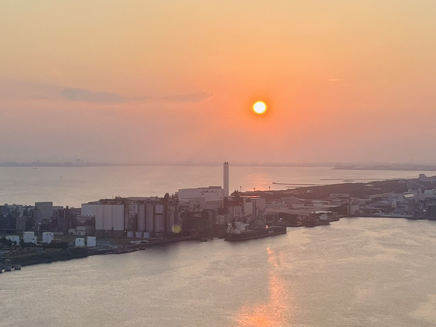 瑞風の停車駅「東浜」の夕日 - 鳥取砂丘 観光｜とっとり観光
