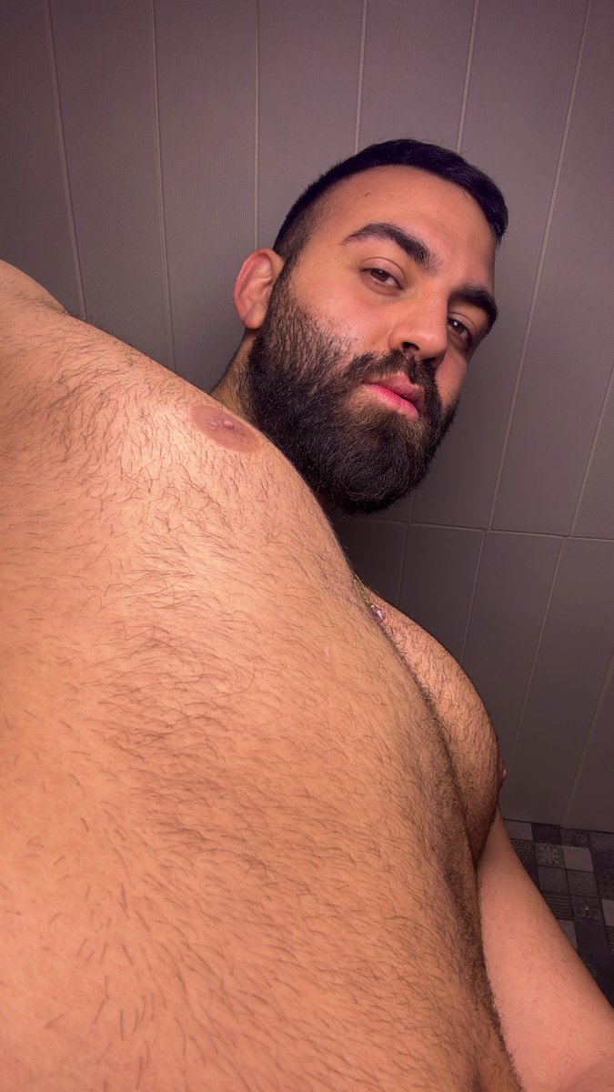 abousaks's tweet photo. Shall i start an only Fans account? https://t.co/anFrx9cHYM
