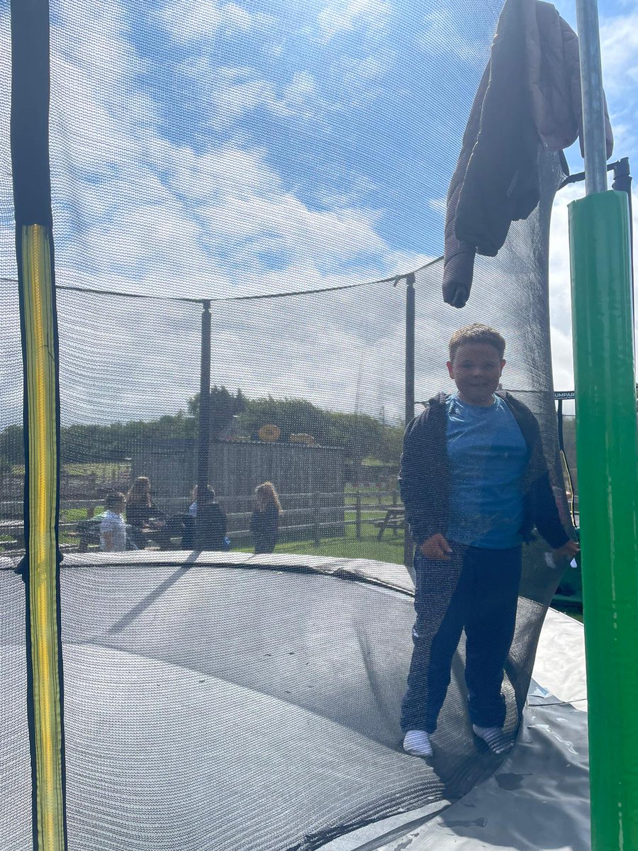 SpringsidePS's tweet photo. P4 having a ball! 😊 #headsofayr #schooltrip https://t.co/iwpHcbL0sU