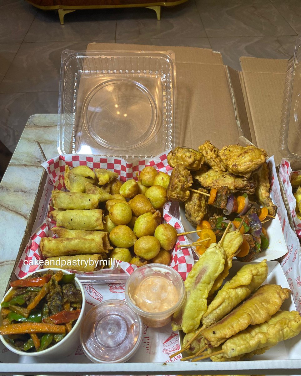 With N120,000 you can get this party package filled with delicious finger food!!

Available to deliver within Lagos!!
Send a DM to <a href="/MillyEvents/">Cake & Small chops in lagos</a> to place an order.