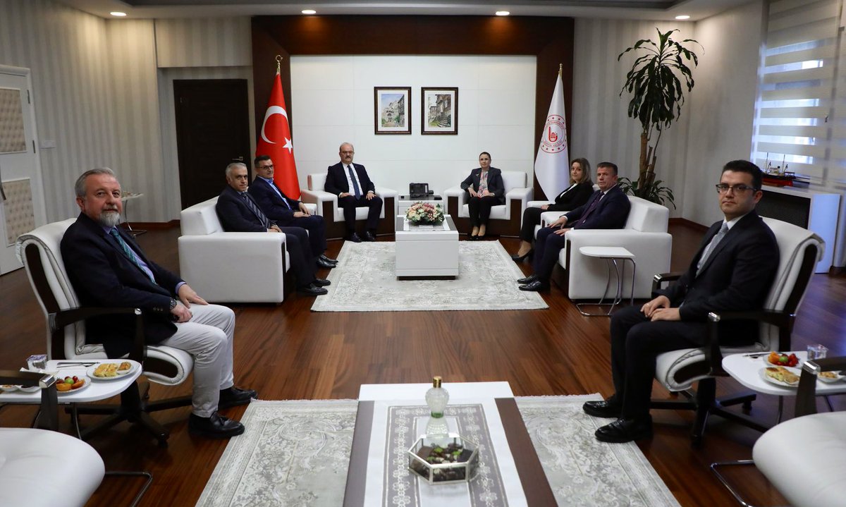 Dr. Serdar Çam (İletişim Hesabı) (@serdarcam_tr) on Twitter photo 📍Bartın
Doğasıyla büyüleyen, tarihiyle anlatan, kültürüyle yaşatan Karadeniz’in kadim şehirlerinden Bartın’dayız.
Bartın Valiliğinde (<a href="/tcbartinvalilik/">T.C. Bartın Valiliği</a>) Valimiz Sayın Dr. Nurtaç Arslan’ı ziyaret ettik. 📍Bartın
Doğasıyla büyüleyen, tarihiyle anlatan, kültürüyle yaşatan Karadeniz’in kadim şehirlerinden Bartın’dayız.
Bartın Valiliğinde (<a href="/tcbartinvalilik/">T.C. Bartın Valiliği</a>) Valimiz Sayın Dr. Nurtaç Arslan’ı ziyaret ettik.