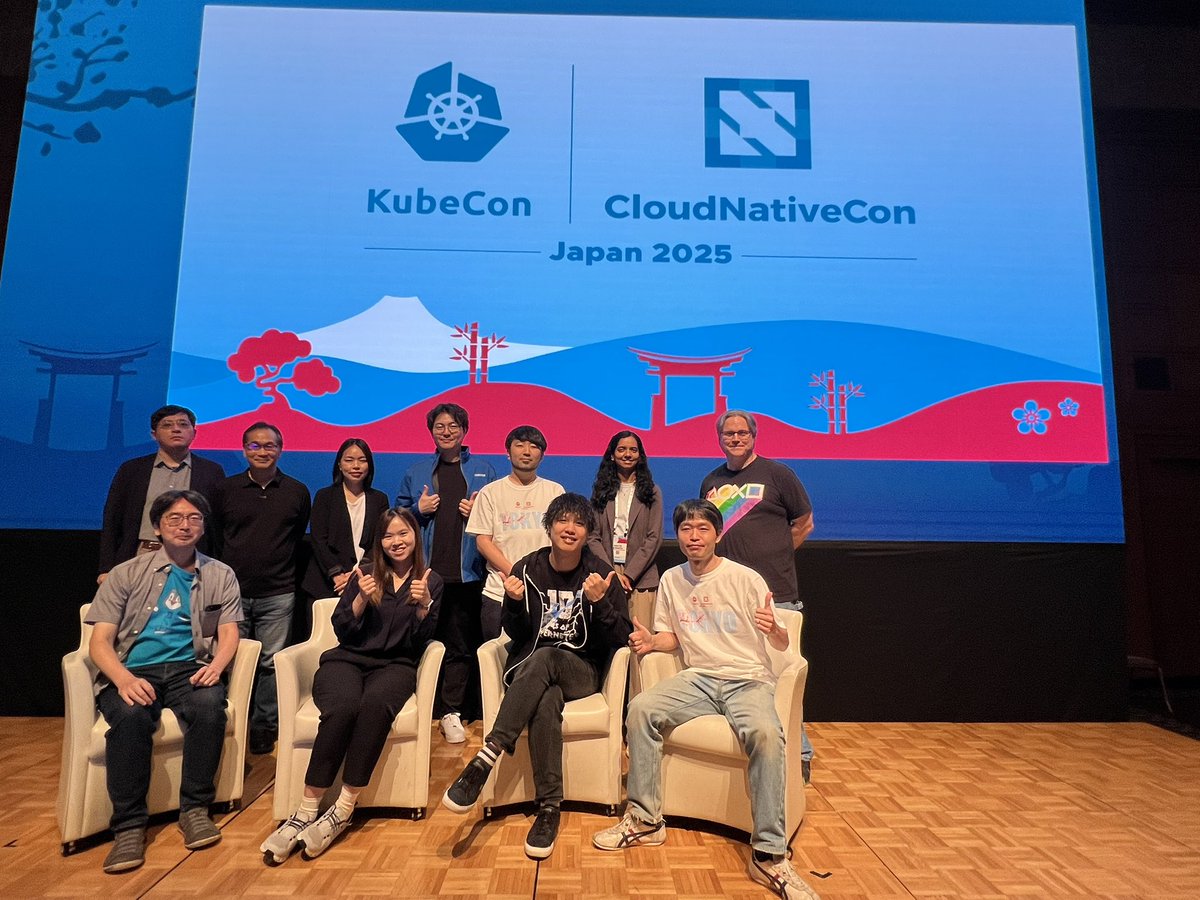 日本で #KubeCon が初開催でき、夢が叶った本当に最高の3日間でした！
Pangさんと木村さんとCo-Chairを務めたのは、最良の時間です。
引き続き進化を続ける技術と #CNCJ とともに進んでいきましょう！
#Kubernetes