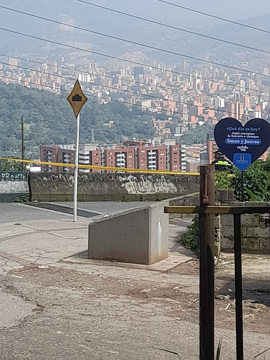 Vengo diciéndole hace varios días a las autoridades el peligro inminente bajo el que está Medellín, el ERA Y EL FUR, las milicias de Mordisco en Medellín (cambiaron de dueño) querían atentar contra la ciudad. Pregunten por Morales y por Sin Sentimientos... y otros más...