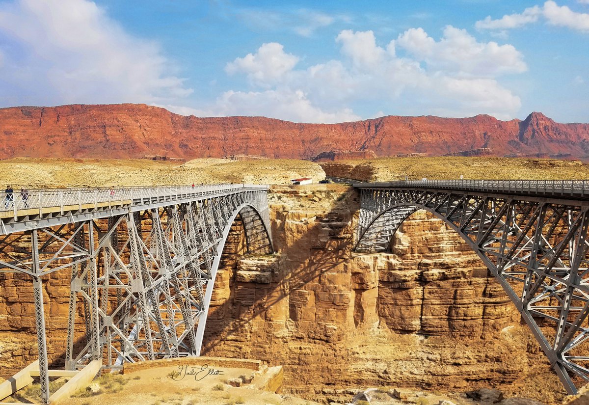 #DailyPictureTheme <a href="/DailyPicTheme2/">Daily Picture Theme</a> #Pair 

Historic Navaho Bridges - old and new  #GlenCanyon #Arizona