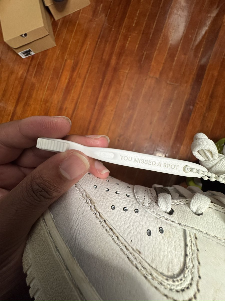 _Brotha_d's tweet photo. Huge &amp; Special thank you to the wonderful people/team @dotSWOOSH for sending these over to me!

Really grateful, thankful, honored, and excited to be able to receive these, I really appreciate it!

#Nike #dotswoosh https://t.co/5aPbqxJ01M