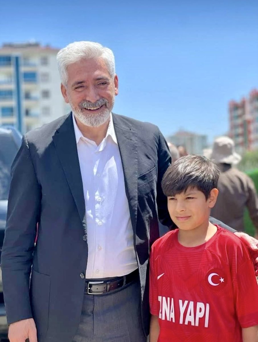 Galip Ensarioğlu abimi Çevre ve Şehircilik Komisyonu Başkanlığına ikinci kez seçilmesinden dolayı tebrik ediyorum. Rabbim yolunu açık etsin.