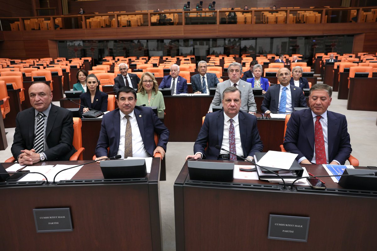 📍TBMM

Bir gün, bir ay, bir yıl bile emeklilik için fazladan bekletilmek haksızlık değil de nedir? Hele ki 17-20 yıl gibi akıl almaz süreler... Bu adaletsizlik, milyonlarca vatandaşımızın hakkını gasp etmektir. 8 Eylül 1999 sonrası için kademe düzenlemesi yapılmadığı sürece