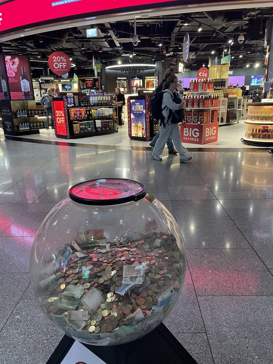 Siempre que viajo y miro esto pienso que en algún momento nuestra moneda será la más fuerte de todas ❤️‍🔥🇦🇷💪🏽🥲