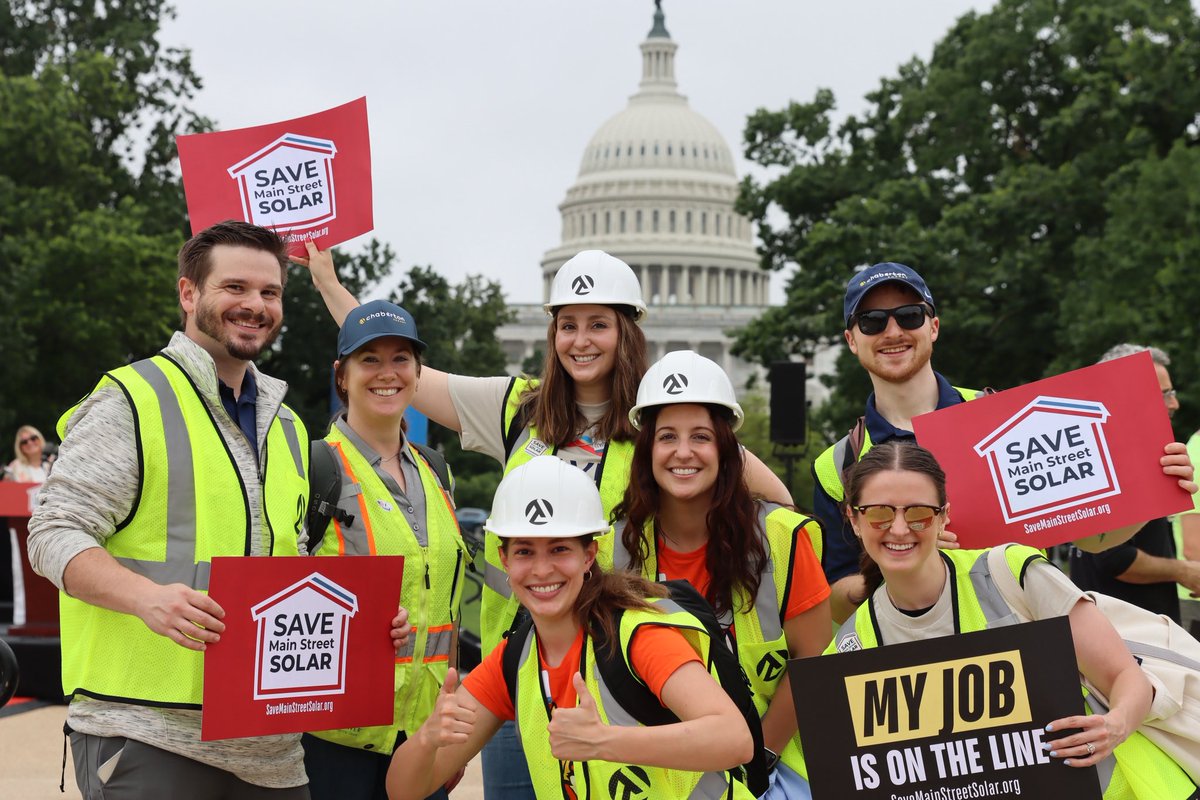 ☀️SAVE MAIN STREET SOLAR🏡

Today, SEIA and solar workers from every corner of the country are on Capitol Hill to tell Congress about the jobs, small businesses, and energy security that depend on home solar. 

ACT NOW: savemainstreetsolar.org/home/
