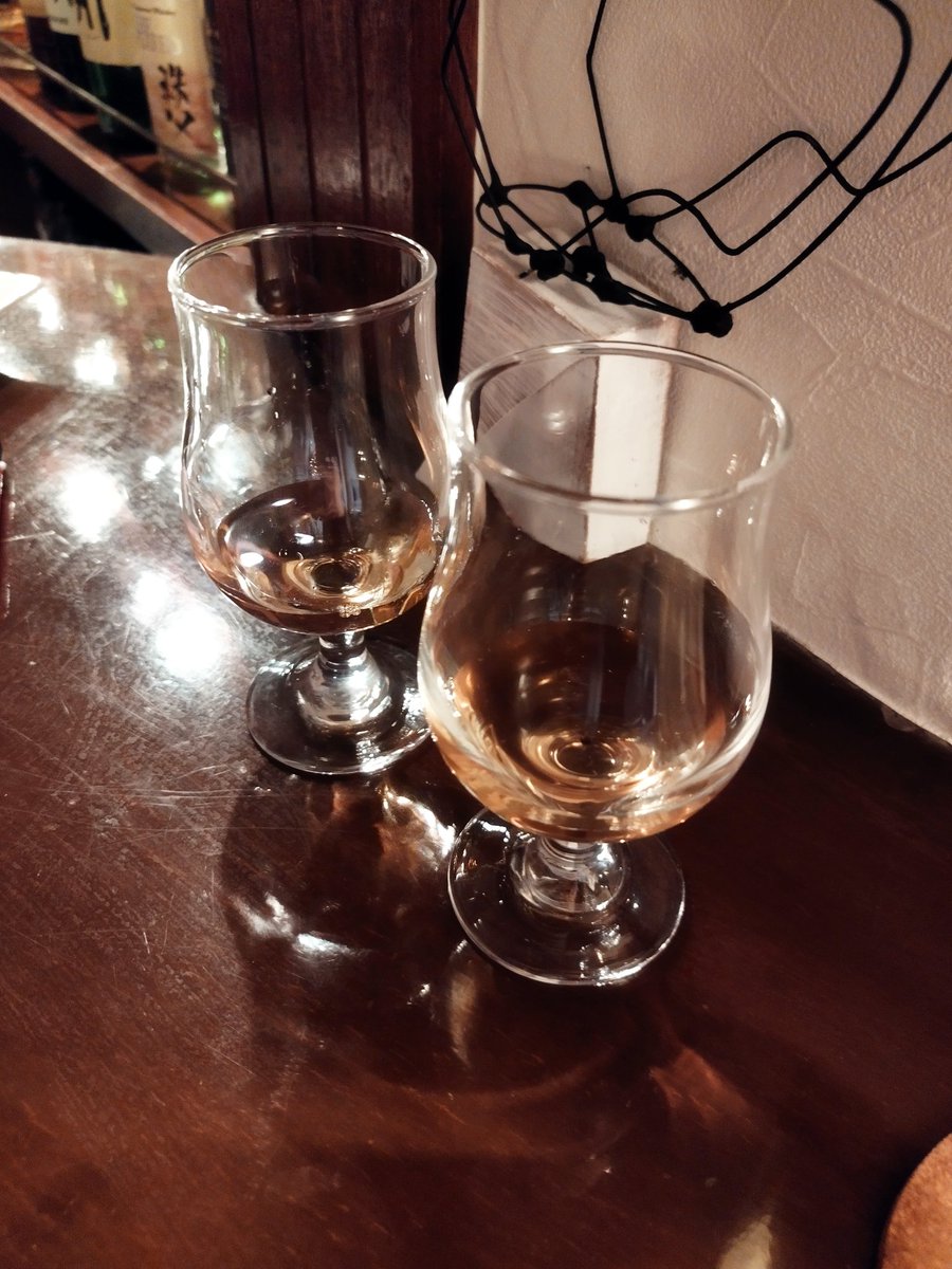 サントリークレスト12年を飲み比べ