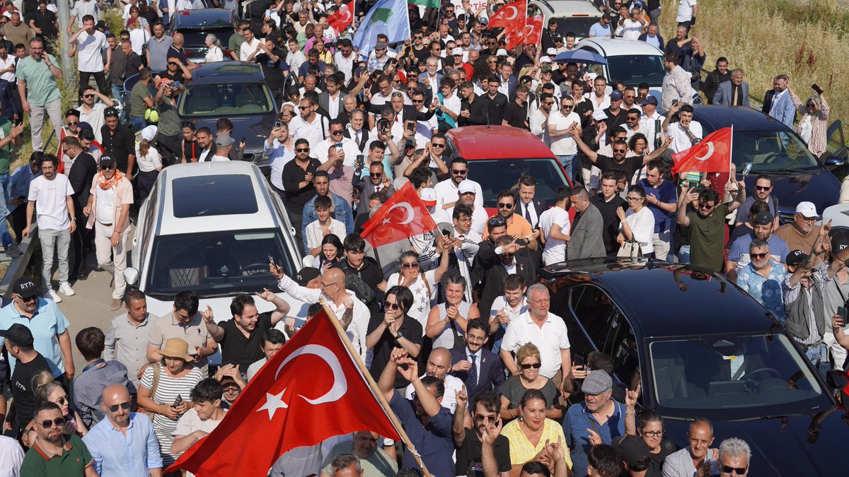 aykiri's tweet photo. Ümit Özdağ:

148 gün süren hukuksuzluk bugün sona erdi. 

Ve şimdi kaldığımız yerden mücadelemizin ilk günü!.. https://t.co/vdSr3j5dnL