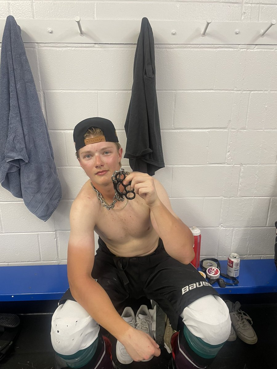KDustersHC's tweet image. The Dusters hot girl summer continues as the boys improve to 10-0 on the season. Dusters POG went to young blood Haydyn who is fitting in seamlessly with the group so far. The Dusters will enjoy a couple days off before returning to action Thursday at KC Twin vs Riverfolk.