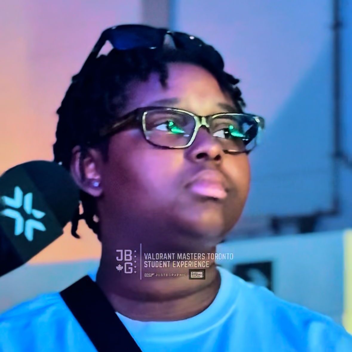 This shot captures one of our JBG Valorant students from Downsview SS at the official VALORANT Masters press junket — asking real questions to the players and getting a true behind-the-scenes experience. Full story: buff.ly/sY6eaKL

#EsportsEducation #HighSchoolEsports