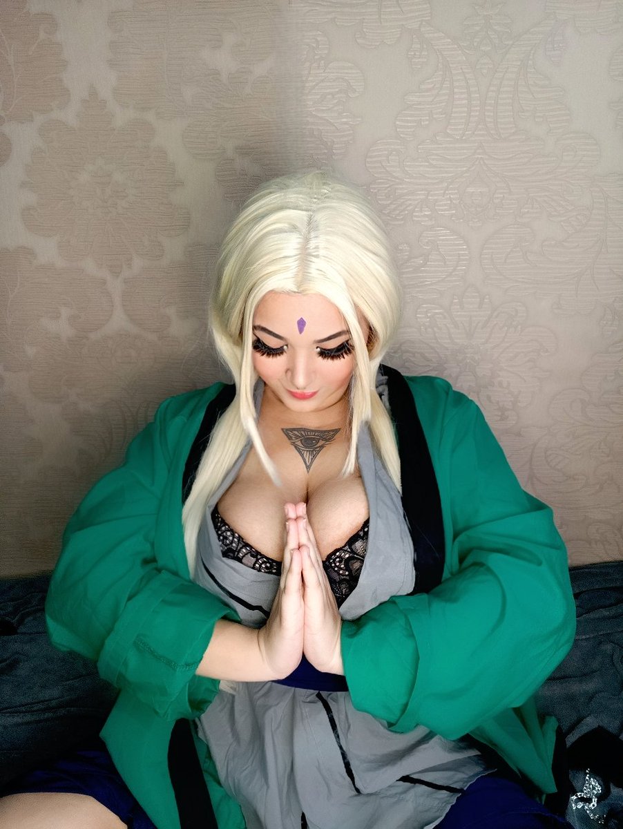 Senju Tsunade 🙏 https://t.co/FhkeF19m10