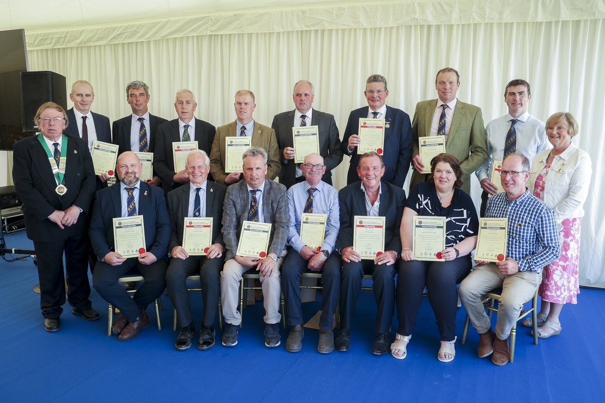 Last month 15 members were presented with Associateship and Fellowship awards at the 156th
@balmoralshow
🏅Congratulations to everyone for their ongoing outstanding contributions to #agriculture and #rurallife! #NorthernIreland