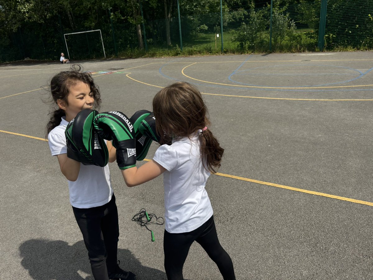 During Sports Week all classes have been exposed to a new sport they have not yet covered in PE lessons! Team Moonstone were fortunate enough to take part in boxing yesterday! Pupils loved trying their hand at something new and had impressive skills to match! <a href="/TeamManorGreen/">Manor Green Primary #ReadyRespectfulSafe</a>