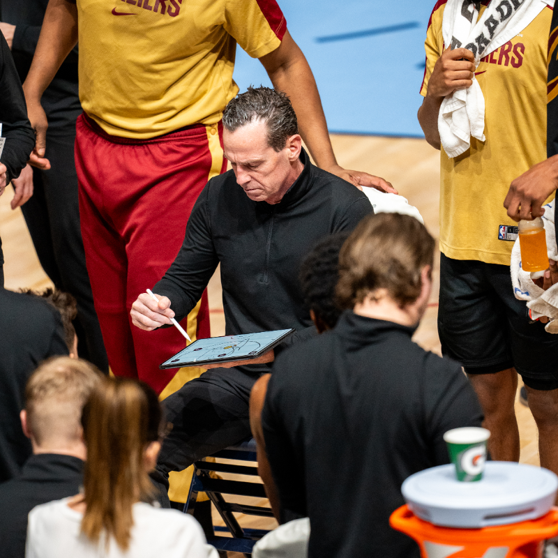 cavs's tweet photo. We wrap-up our recap of the season with a look at the league’s reigning Coach of the Year who made history right off the bat. #LetEmKnow 

READ HERE 📝: https://t.co/bwdHhNEUzs