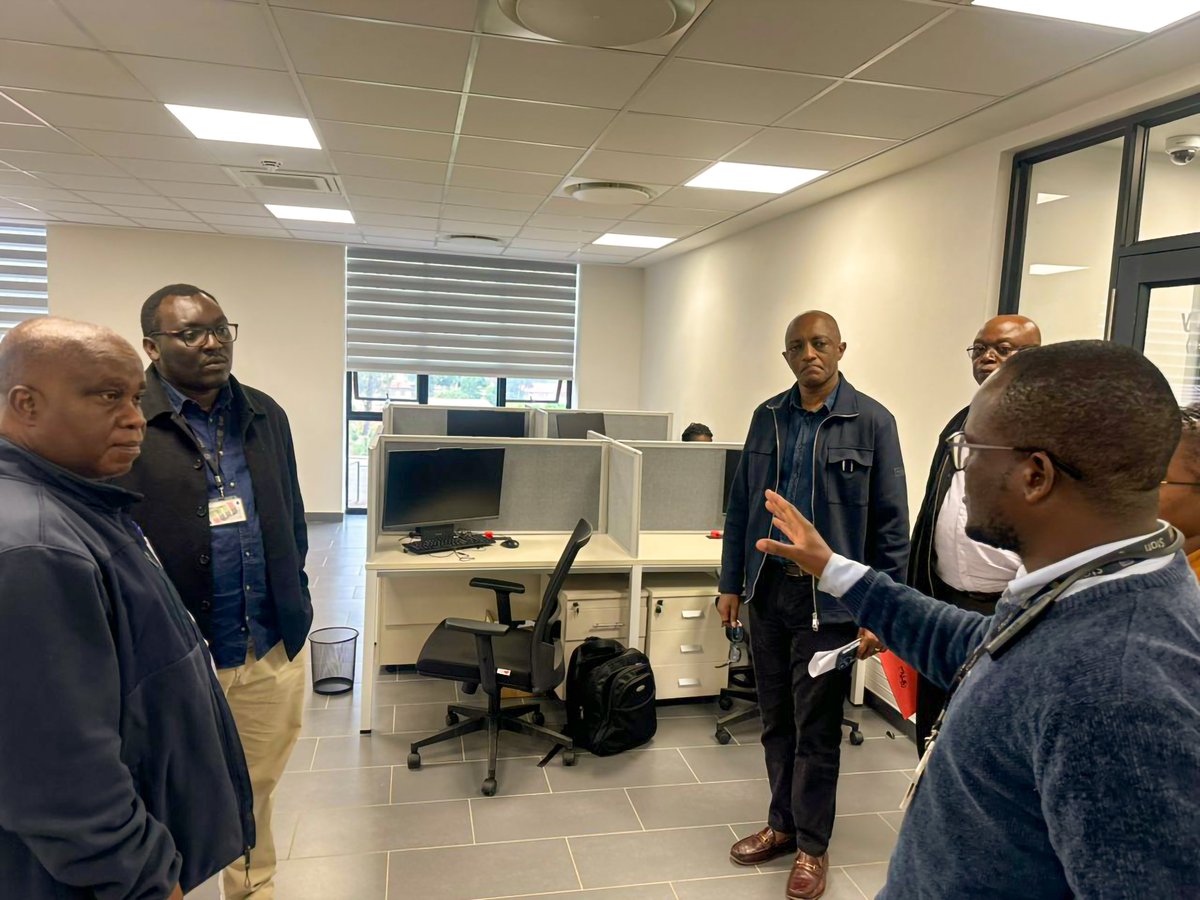 ecsacog's tweet image. 🎉 Another key milestone for ECSACOG!
Queen Elizabeth Central Hospital in Malawi 🇲🇼 is now accredited as the second OB/GYN training site in the country.

Congrats to all involved in advancing maternal and newborn health across the region.

#ECSACOG #OBGYN #MaternalHealth #Malawi
