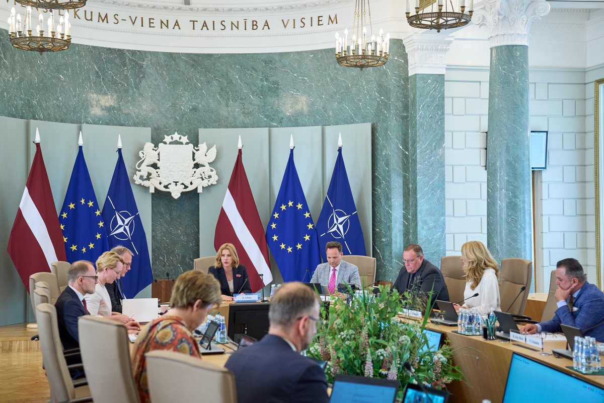 🧒⚖️ Lai mazinātu bērnu iesaisti atkārtotos, emocionāli smagos tiesas procesos, laulības šķiršanas lietās pie notāra vienošanās par aizgādību, saskarsmi un uzturlīdzekļiem bērniem būs tieši izpildāma kā notariāls akts, lēma <a href="/Brivibas36/">Valdības māja</a>.

Stiprinām #BērniemDraudzīgsTiesiskums.✅