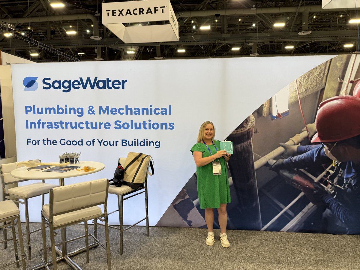 SageWater's tweet image. Congratulations to Robin Hilands, Regional Property Manager, Ari Apartment Management, who won the TIffany® necklace raffle at our NAA Apartmentalize booth! Enjoy, Robin 😃 #capitalimprovement #repipe #pipereplacement #NAA