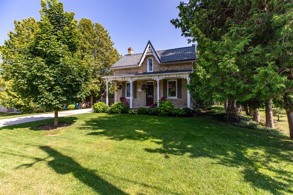 SaugeenTeam's tweet photo. 💥 Great New Price! 💥⁠
⁠
220 Belcher Lane, Southampton - with Studio!
⁠
$749,000⁠
🛌 3 Bedrooms⁠
🛀 3 Bathrooms⁠
🏠️ Approx 1,736 sqft⁠
🏡 60Ft x 112.17Ft Private Lot⁠
⁠
For more information, https://t.co/edahb9xJjy
⁠ https://t.co/e64jxzOm8e