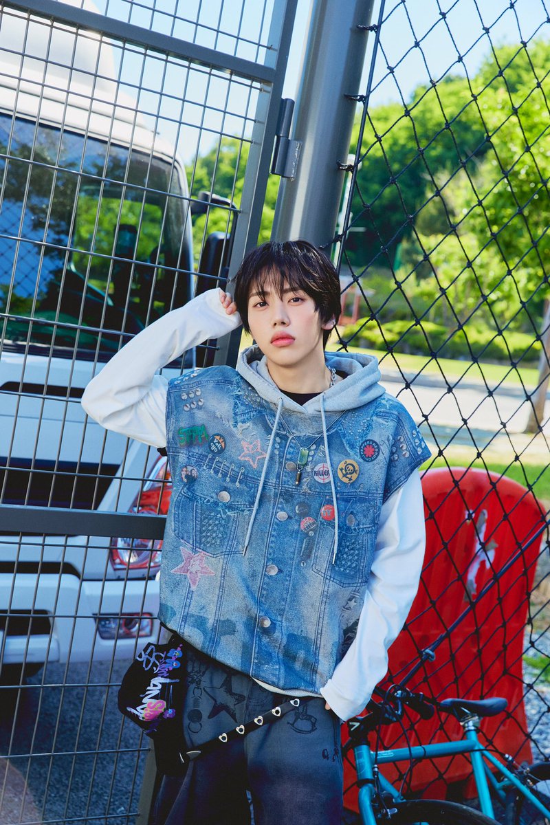 AHOF_official's tweet photo. Concept Photo 1

#WOONGKI #차웅기

AHOF The 1st Mini Album [WHO WE ARE]
➫ 2025.07.01. 6PM (KST)

#AHOF #아홉
#WHOWEARE https://t.co/kChiq1zEfS