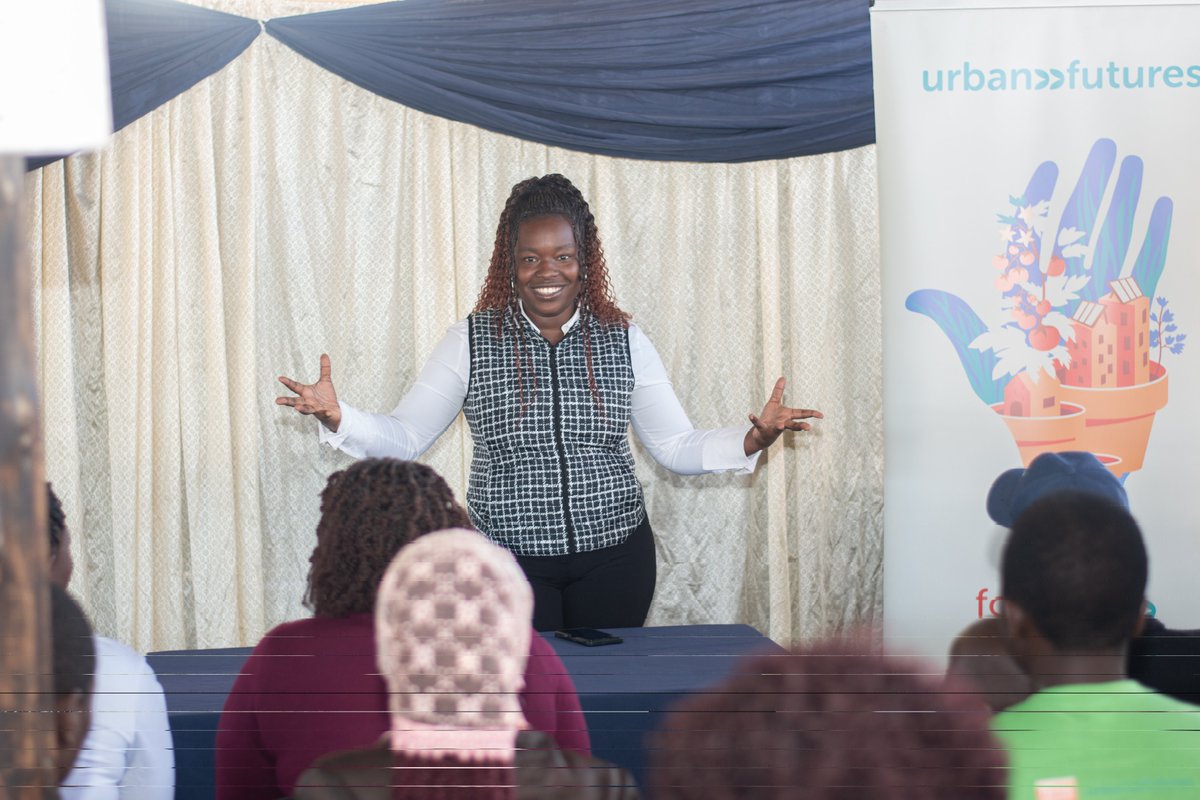 The #UrbanFutures Mutare Consortium  hosted a community voice forum in Ward 19, focusing on #urbanresilience and #foodsecurity. A key takeaway from the discussions was the strong support from young people for establishing an affordable traditional food outlet.

#forwardwegrow