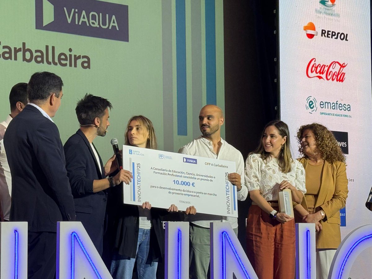 veolia_galicia's tweet photo. Cantísimo #talento hai na #FP en #Galicia! Estivemos na entrega dos premios #InnovaTechFP, onde fomos unha das empresas que propuxo un reto para o alumnado. Noraboa ao equipo do @cifpcarballeira pola proposta gañadora, e ao resto dos grupos pola calidade dos seus traballos. 👏 https://t.co/9YZRs8VeVb